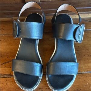 Tommy Hilfiger chunky heel sandal